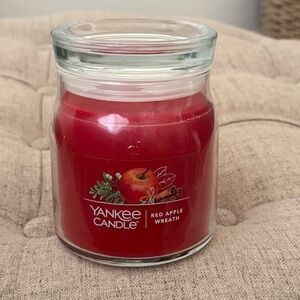NEW. Yankee Candle Apple Pumpkin scented Candle. 13 oz.